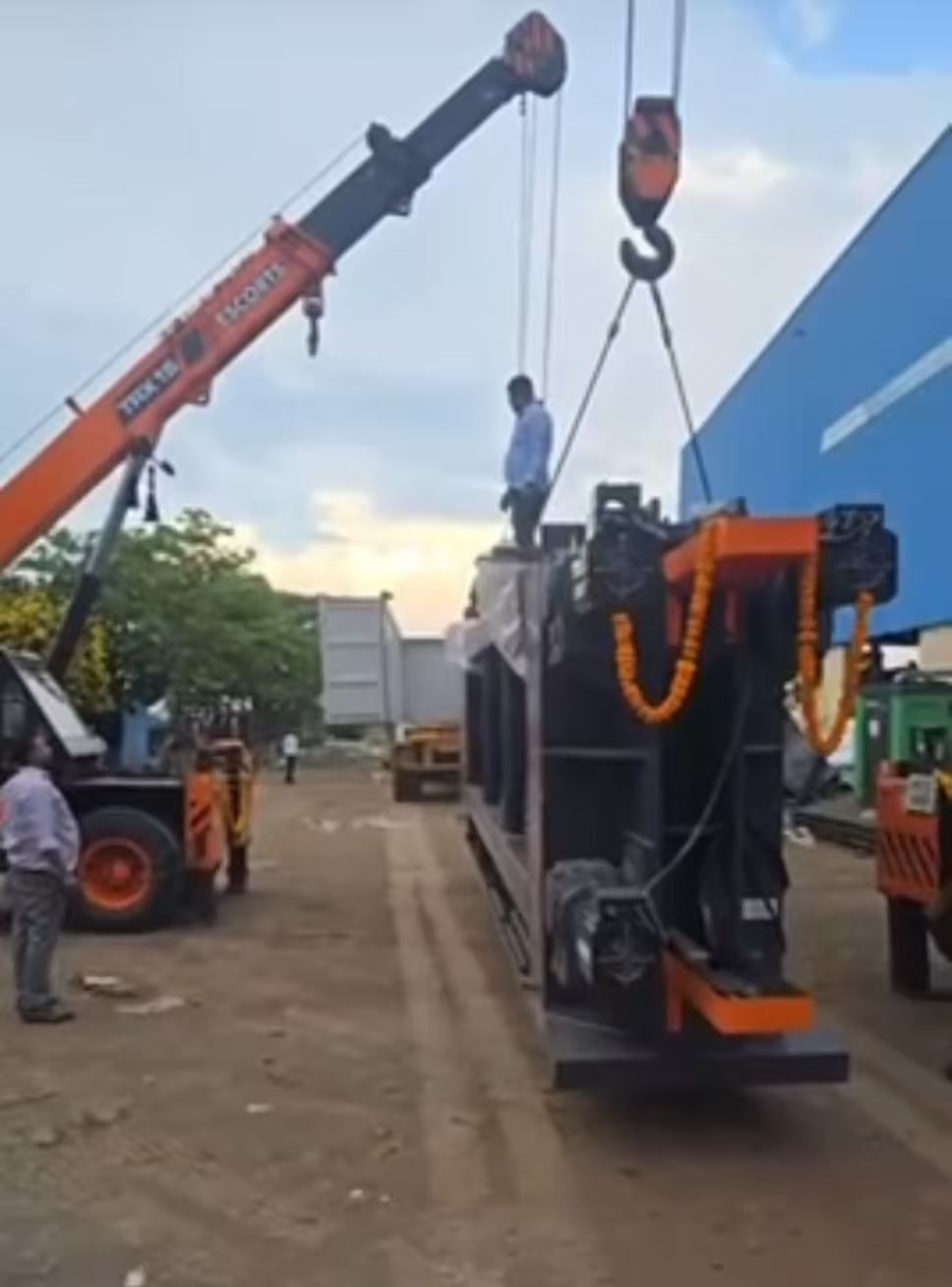 أحدث مدونات الشركة حول تم بنجاح تشغيل أحدث آلة شبك الغابيون CNC في الهند