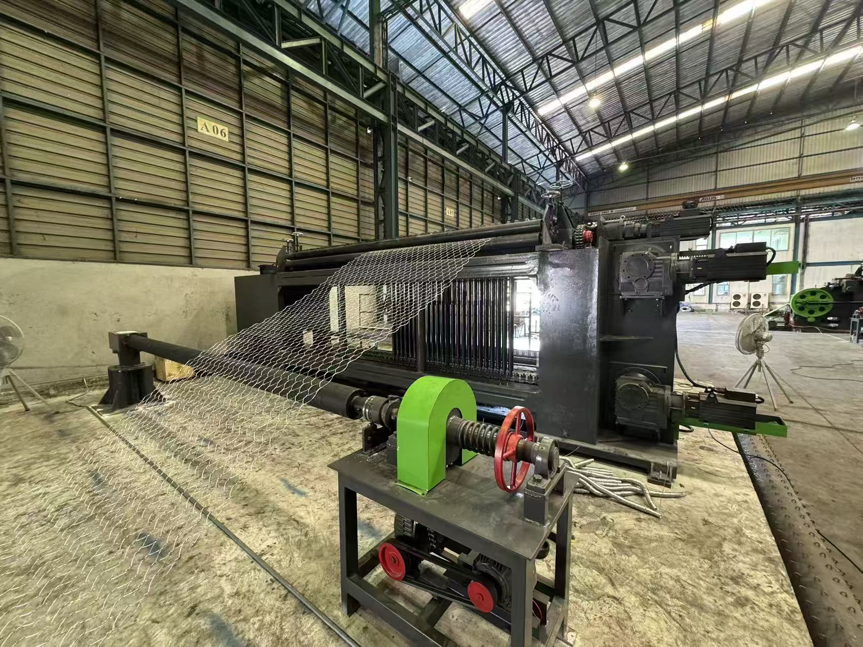 أحدث مدونات الشركة حول جداول زمنية بناء ضيقة في مشاريع حماية المنحدرات؟ آلات الجابيون الآلية تحسن كفاءة الهندسة